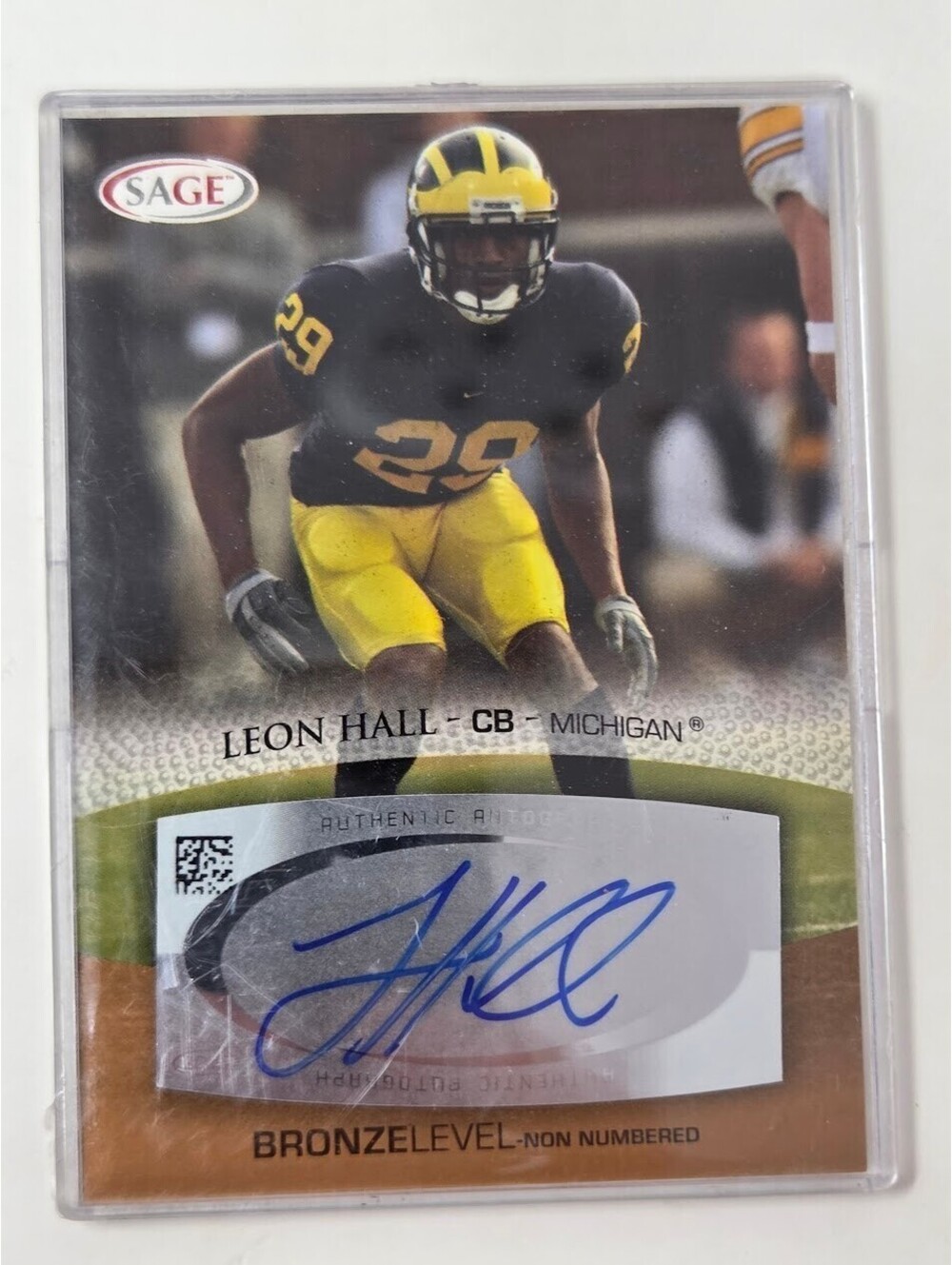 2007 SAGE Autographed Football - Autographs Leon Hall #A22 Red (AU, RC)
